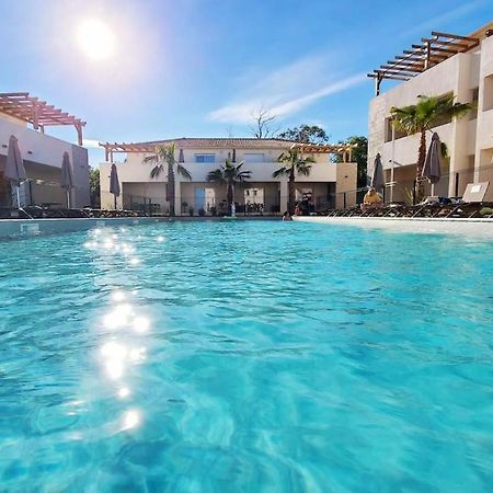 Marine De Bravone T2 Terrasse Front De Mer - Plage Pieds Dans L'Eau - Clim - Piscine - Wifi Linguizzetta Dış mekan fotoğraf